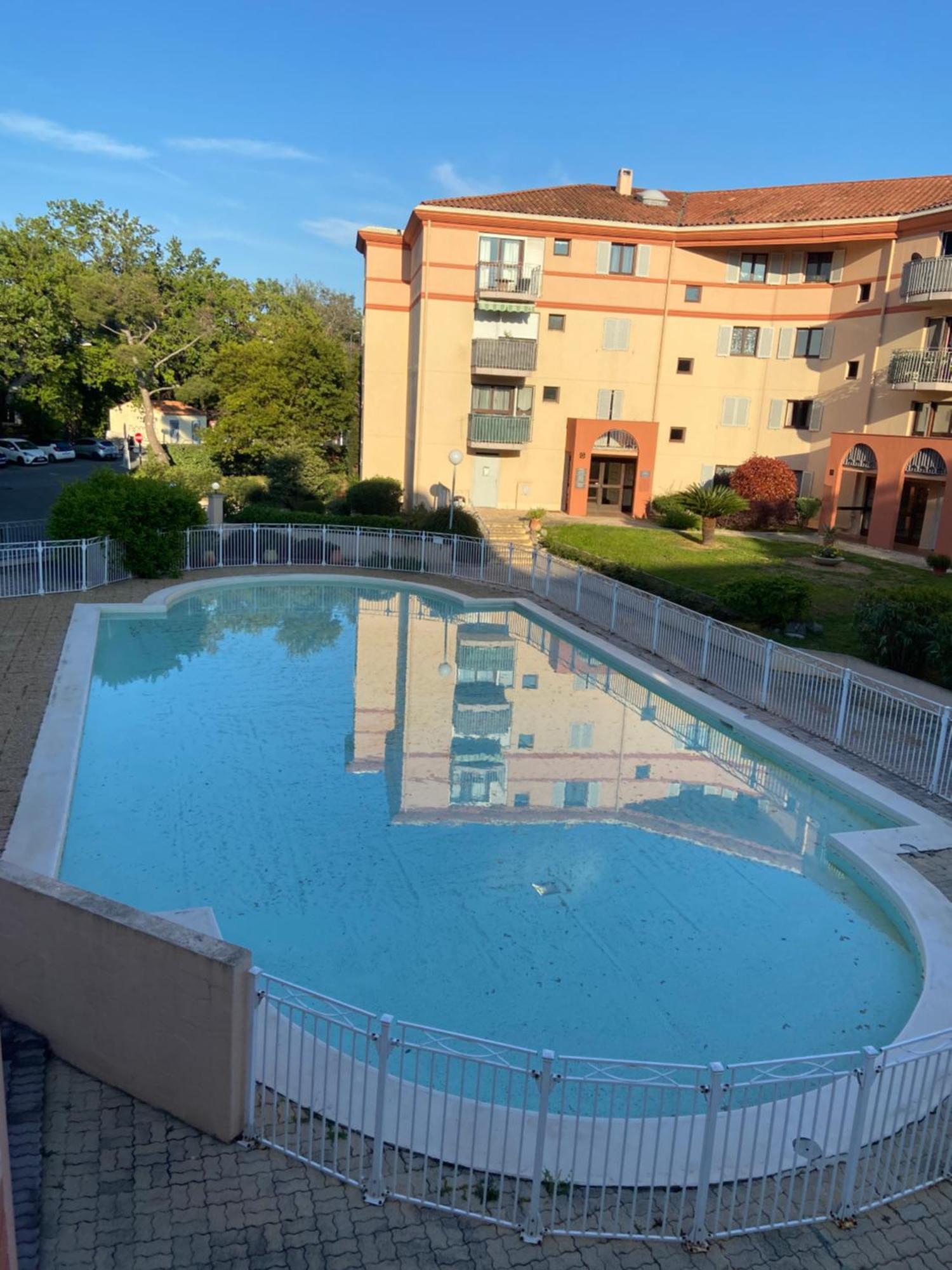 Residence Ste Croix Frejus Bagian luar foto